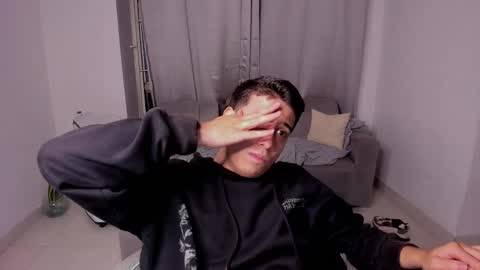 Snapshot of sweetlian_04 chatting on 02-21-25, 04:29 Lian online show from 02-21-25, 04:29