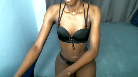 Snapshot of sweetlilly2540 chatting on 10-05-25, 10:46 sweetlilly2540 online show from 10-05-25, 10:46