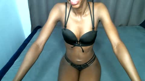 Snapshot of sweetlilly2540 chatting on 10-24-25, 08:44 sweetlilly2540 online show from 10-24-25, 08:44