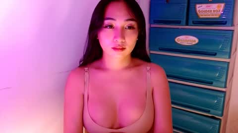 Lilly online show from 09-13-25, 04:07