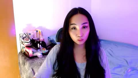 Lilly online show from 11-15-25, 01:58