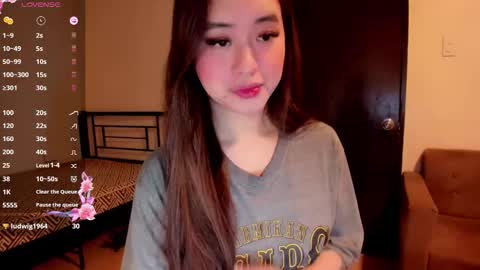 Zoe online show from 11-13-25, 04:55