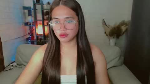 Snapshot of sweetmarie21 chatting on 01-10-25, 06:38 IM ALICE - DONT FORGET TO FOLLOW ME online show from 01-10-25, 06:38