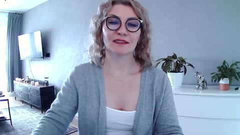 Snapshot of sweetmarthaaa chatting on 02-08-26, 12:19 sweetmarthaaa online show from 02-08-26, 12:19