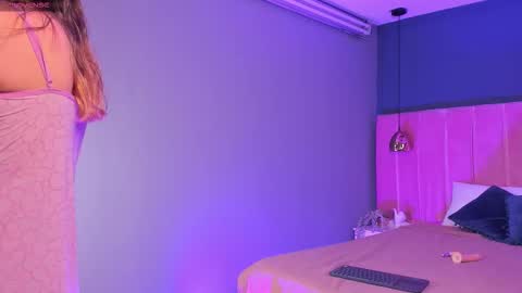 Snapshot of sweetmelodyyy_ chatting on 02-12-26, 05:30 sweetmelodyyy online show from 02-12-26, 05:30