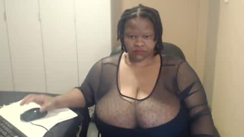 sweetnoziexxx online show from 10-28-25, 05:55