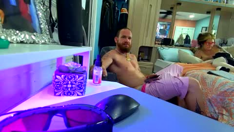 Snapshot of sweetnsexy95 chatting on 02-18-25, 02:16 WeAim2PZzz online show from 02-18-25, 02:16