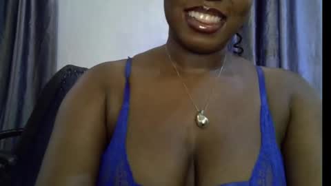 Snapshot of sweetpetitgirl chatting on 02-08-26, 07:23 LILY BRANDY online show from 02-08-26, 07:23