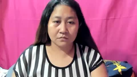 Snapshot of sweetpilipina88 chatting on 12-19-24, 10:34 MIA online show from 12-19-24, 10:34