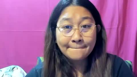 Snapshot of sweetpilipina88 chatting on 12-26-24, 11:24 MIA online show from 12-26-24, 11:24