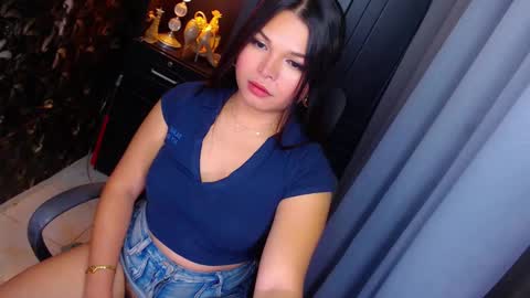 Snapshot of sweetprettyangelts chatting on 12-09-24, 02:13 angelica online show from 12-09-24, 02:13