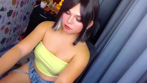 Snapshot of sweetprettyangelts chatting on 12-15-24, 06:48 angelica online show from 12-15-24, 06:48