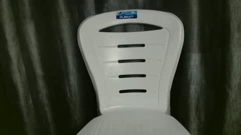 slim ivy online show from 12-21-25, 04:08