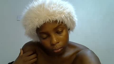 Snapshot of sweetrall chatting on 02-05-26, 08:13 Lilly online show from 02-05-26, 08:13