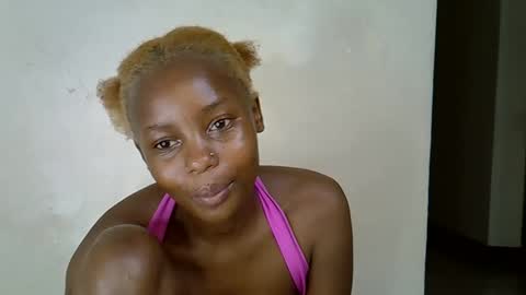 Snapshot of sweetrall chatting on 02-20-26, 12:07 Lilly online show from 02-20-26, 12:07