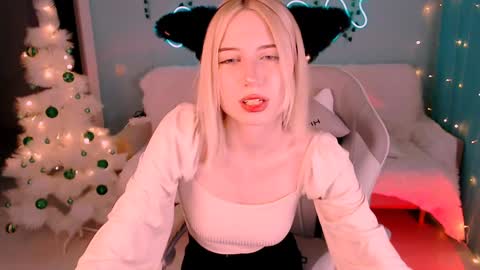 Snapshot of sweetrichal chatting on 12-15-24, 10:26 sweetrichal online show from 12-15-24, 10:26