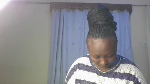 Snapshot of sweetrose2049 chatting on 04-20-26, 10:40 Rose Watetu online show from 04-20-26, 10:40