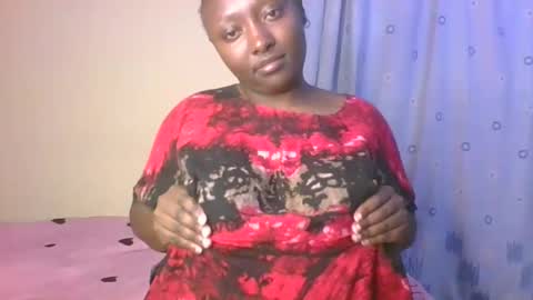 Snapshot of sweetrose2049 chatting on 05-12-26, 09:01 Rose Watetu online show from 05-12-26, 09:01
