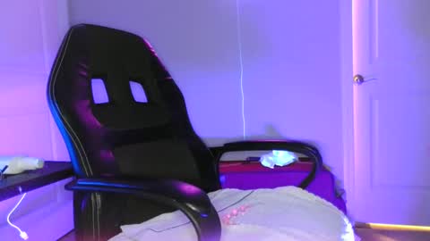 Snapshot of sweetscar22 chatting on 12-28-24, 03:26 Sweetscar22 online show from 12-28-24, 03:26