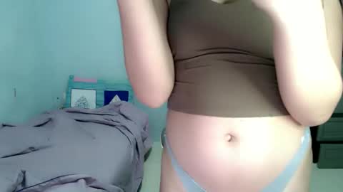 Snapshot of sweetseduction98 chatting on 09-26-25, 08:02 Sweetseduction98 online show from 09-26-25, 08:02