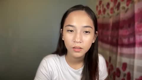 Mia online show from 11-30-25, 04:44