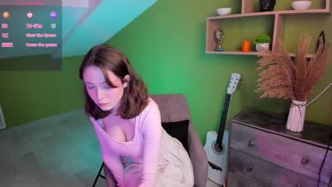 Alice online show from 10-10-25, 01:43