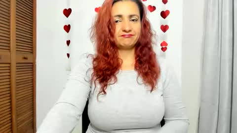 Snapshot of sweetsofia5 chatting on 12-14-24, 05:07 Sofia online show from 12-14-24, 05:07