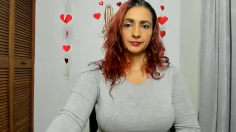 Snapshot of sweetsofia5 chatting on 12-17-24, 04:01 Sofia online show from 12-17-24, 04:01