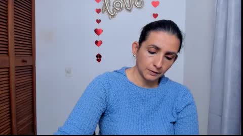 Snapshot of sweetsofia5 chatting on 10-26-25, 02:17 Sofia online show from 10-26-25, 02:17