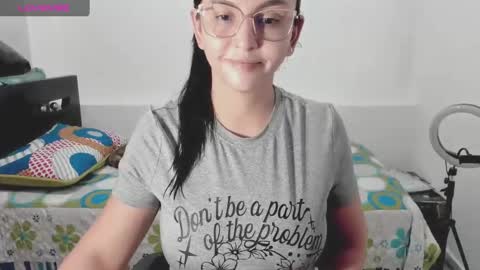 Snapshot of sweetsquirtx23 chatting on 01-17-25, 02:39 lili online show from 01-17-25, 02:39