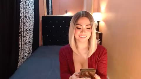 Snapshot of sweettrixiee chatting on 02-20-25, 07:34 Ms trixiee online show from 02-20-25, 07:34