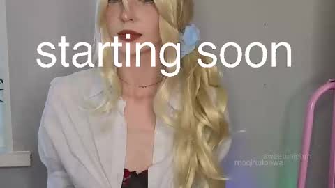 Elis  a little vacation Ill be here Saturday my schedules in bio online show from 10-06-25, 06:11