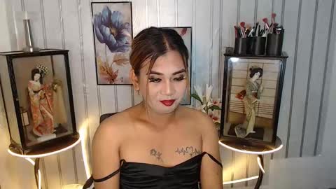 Snapshot of sweetveronica143 chatting on 02-12-26, 02:56 sweetveronica143 online show from 02-12-26, 02:56