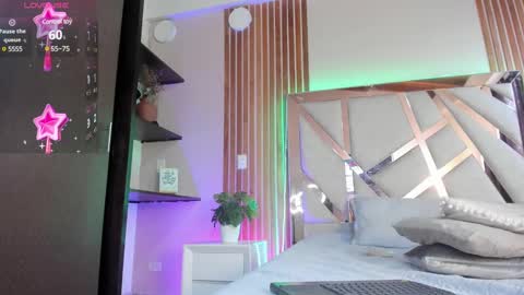 sweetviolet___ online show from 02-26-25, 02:14