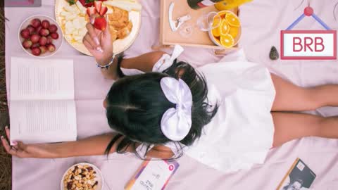 sweetviolet___ online show from 10-16-25, 12:06