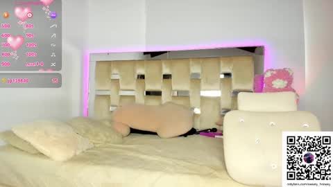 Snapshot of sweety_honeey chatting on 02-15-25, 05:50 independent model online show from 02-15-25, 05:50