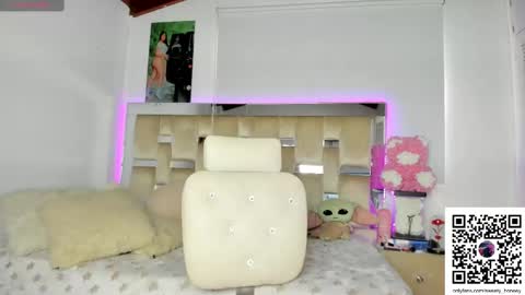 Snapshot of sweety_honeey chatting on 03-06-25, 06:48 independent model online show from 03-06-25, 06:48