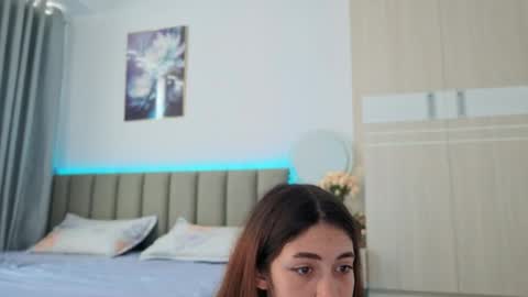 Vikky online show from 04-06-26, 12:08