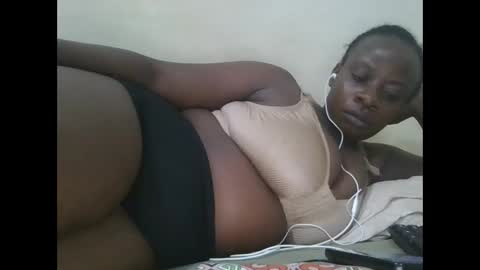 sweetyass25 online show from 09-09-25, 06:18