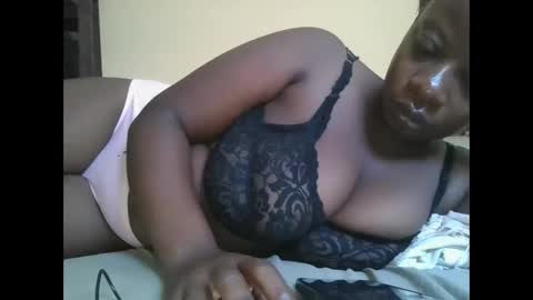 sweetyass25 online show from 10-20-25, 05:52