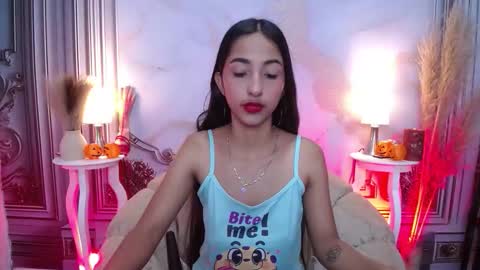 LAURA online show from 10-23-25, 12:04