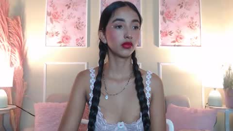Snapshot of sweetylally chatting on 01-14-26, 11:49 LAURA online show from 01-14-26, 11:49