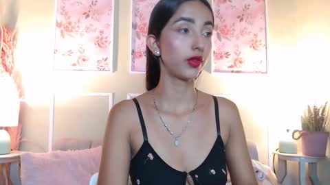 Snapshot of sweetylally chatting on 02-07-26, 11:58 LAURA online show from 02-07-26, 11:58