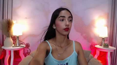 Snapshot of sweetylally chatting on 02-08-26, 11:02 LAURA online show from 02-08-26, 11:02
