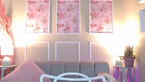 Snapshot of sweetylally chatting on 02-10-26, 11:58 LAURA online show from 02-10-26, 11:58