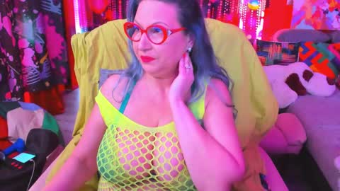 Snapshot of sweetylisahard chatting on 03-08-25, 03:24 Lisa online show from 03-08-25, 03:24