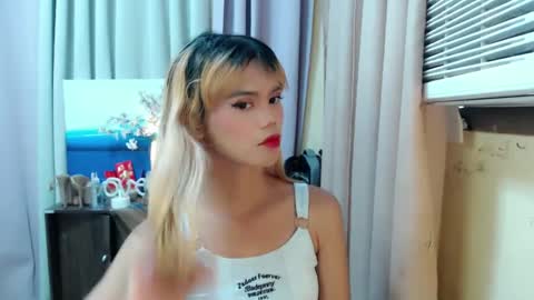 Snapshot of sweetytrannygirlxx chatting on 12-10-24, 05:07 Megan online show from 12-10-24, 05:07