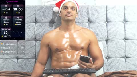 Snapshot of swimmer_summer chatting on 12-24-24, 12:22 ------- Hi Im Willy follow me do not forget to put the thumb up online show from 12-24-24, 12:22