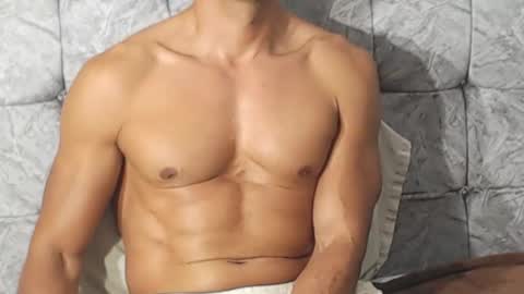 Snapshot of swimmer_summer chatting on 11-18-25, 11:59 ------- Hi Im Willy follow me do not forget to put the thumb up online show from 11-18-25, 11:59