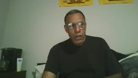 swimmerbod2495 online show from 04-07-26, 05:30